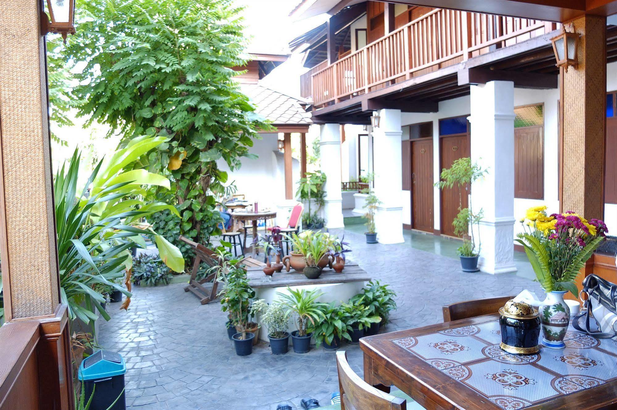 Baanlek Home Stay Чиангмай Экстерьер фото